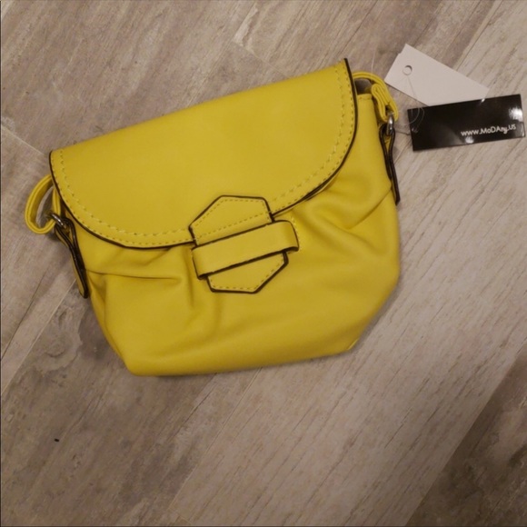 MoDa New York Handbags - Nice Spring bag!💛💛